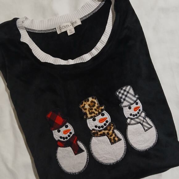 Christmas Top XL Snowmen Black Velour Built in Blouse at Hem & Cuffs Clover+Pine - Picture 3 of 13